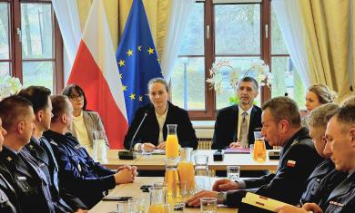 Wiceminister Sprawiedliwości uczestniczyła w spotkaniu Rady Terenowej do Spraw Społecznej Readaptacji i Pomocy Skazanym  - Służba Więzienna